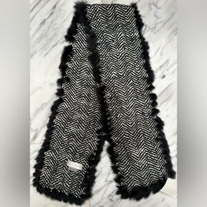 WOOL / FAUX FUR CLASSIC BLACK & WHITE HOUNDSTOOTH SCARF